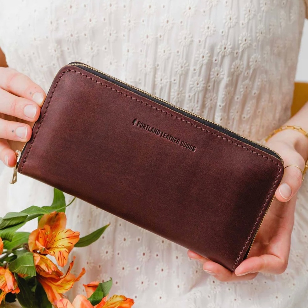 Portland Leather Accordion Zip Wallet